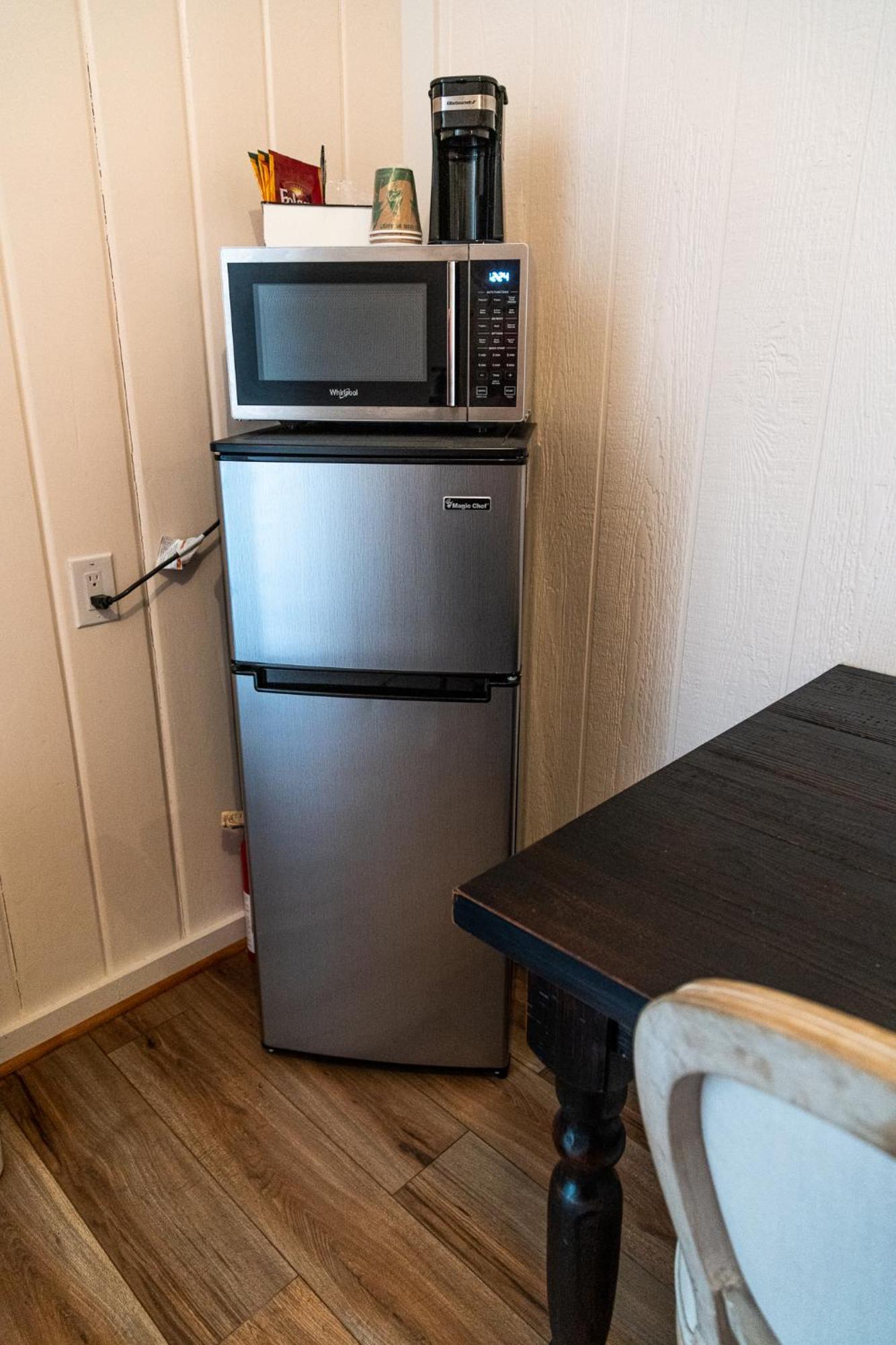 Sagebrush Inn トゥームストーン 部屋 写真 A refrigerator