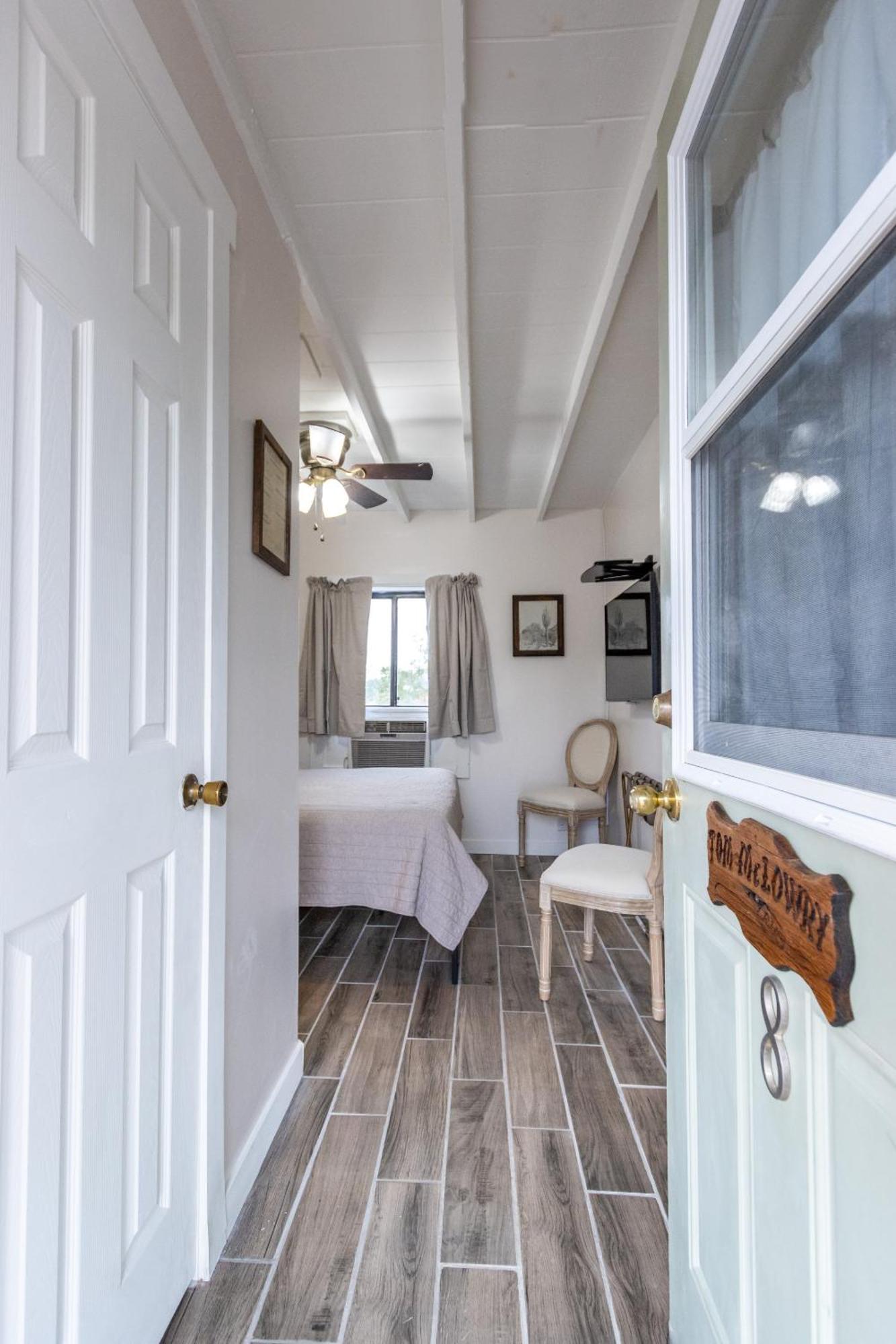 Sagebrush Inn トゥームストーン 部屋 写真 A guest room at the Inn at the Opera